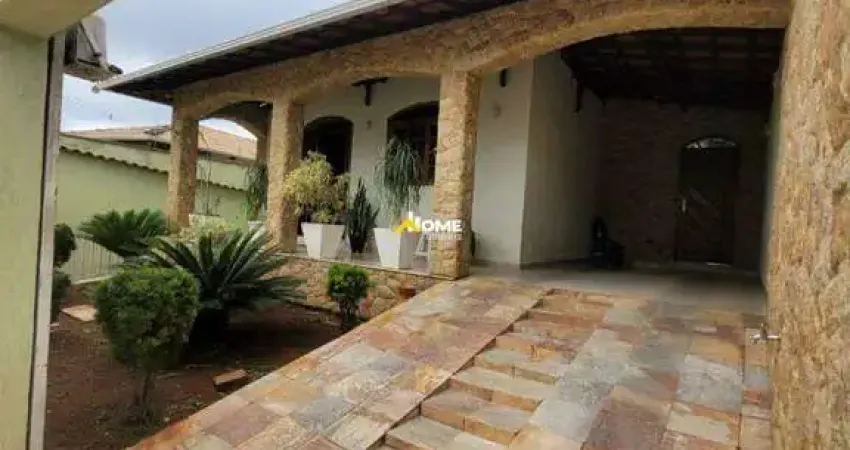 Casa à venda, 3 quartos, 1 suíte, 5 vagas, Tirol - Belo Horizonte/MG