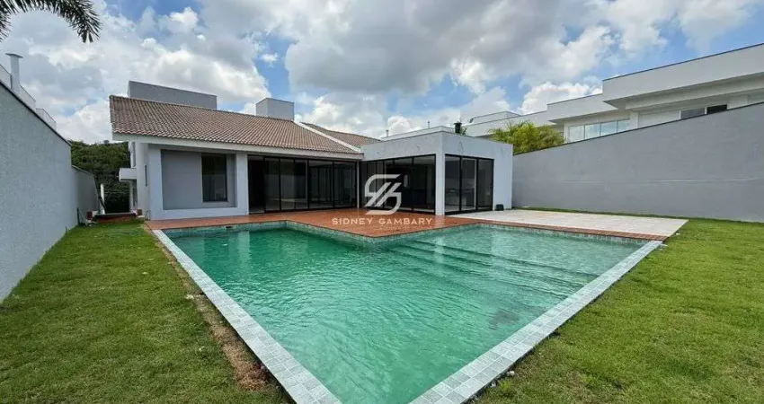 Casa  com 5 suítes e ampla área de lazer no condomínio Fazenda Imperial.