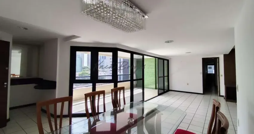 Apartamento no Aluísio Bezerra em Petrópolis com 270m²