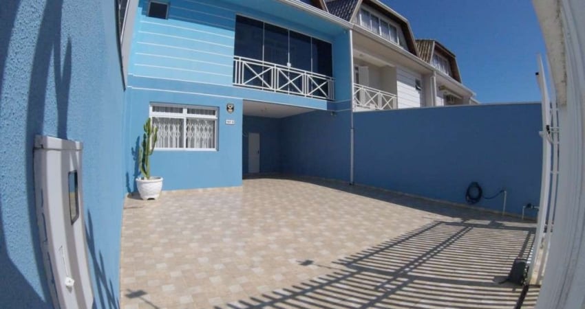 Sobrado com 3 quartos  para alugar, 165.00 m2 por R$3000.00  - Uberaba - Curitiba/PR