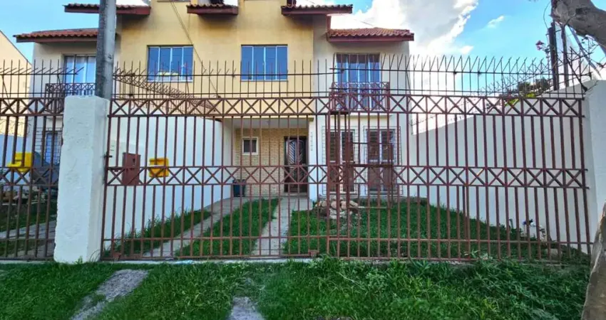 Sobrado com 3 quartos para alugar, 100.43 m2 por R$3000.00 - Hauer - Curitiba/PR