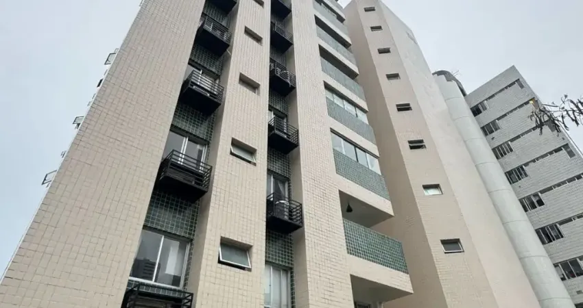 Apartamneto à venda em Boa Viagem com 3 quartos - 380.000