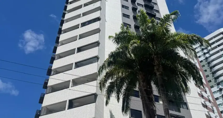 Apartamento à venda em Boa Viagem com 3 quartos - 440.000