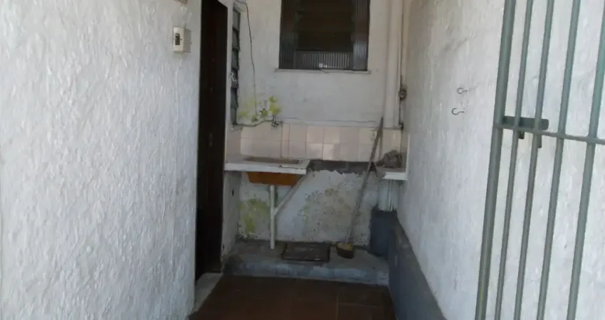 Casa com 2 quartos para alugar no Mutuá, São Gonçalo 