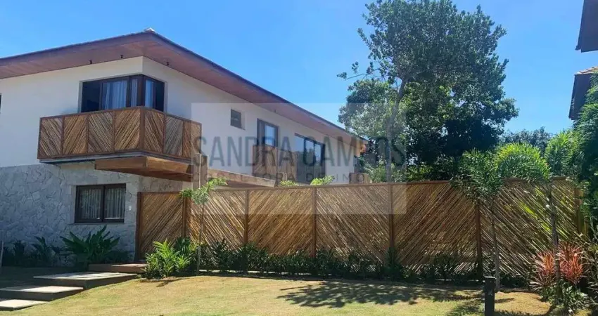 Casa Alto Padrão na Praia do Forte