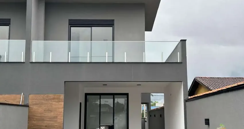 Oportunidade Única: Casa em Condomínio de Luxo em Morada da Praia, Bertioga-SP! 4 Quartos, 4 Suítes, 3 Salas, 5 Banheiros, 2 Vagas, Piscina e Área Gourmet! Agende sua Visita!