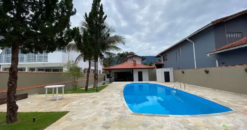 LINDO SOBRADO À VENDA, MORADA DA PRAIA - BERTIOGA/SP  5 SUÍTES, ESPAÇO GOURMET, PISCINA E GARAGEM  CONFIRA AGORA!