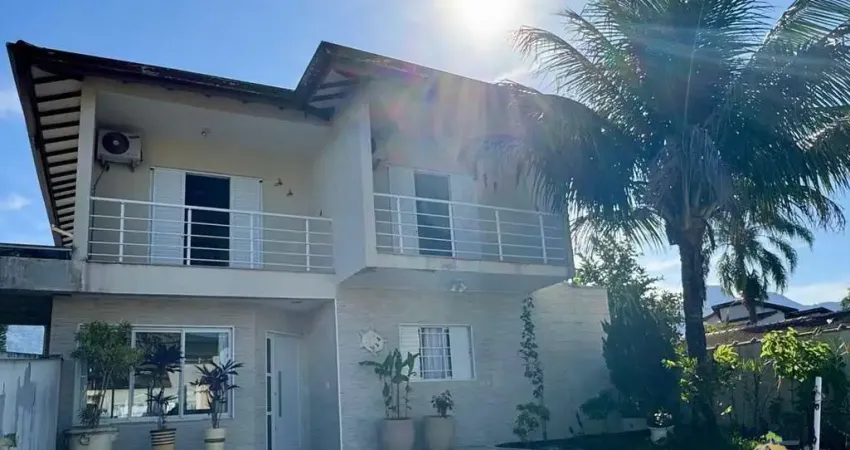 Casa à Venda na Morada da Praia em Bertioga/SP: 5 Quartos, 5 Suítes, 3 Salas e Piscina! Agende sua Visita!
