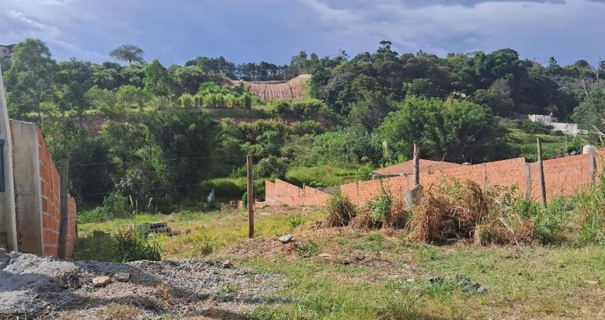 TERRENO EM CONDOM&#205;NIO FECHADO COM BOA LOCALIZA&#199;&#195;O