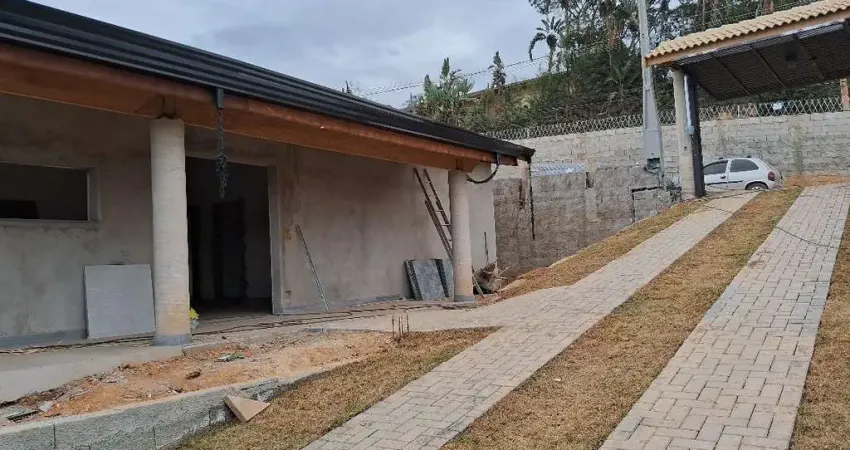 Casa em condomínio médio padrão