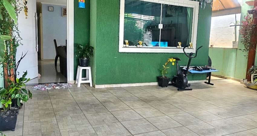 Casa Térrea com 4 dormitórios no Nova Atibaia- Atibaia- SP