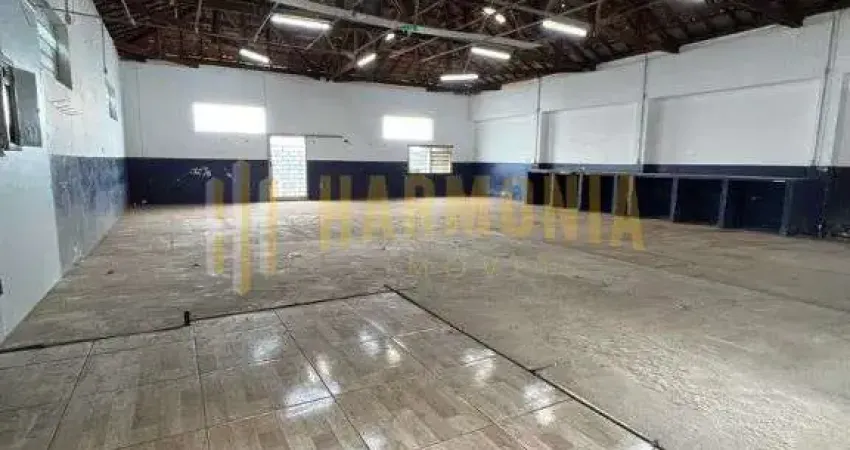 Excelente Barracao Comercial com otima localizacao em Araraquara para Venda e Locacao.