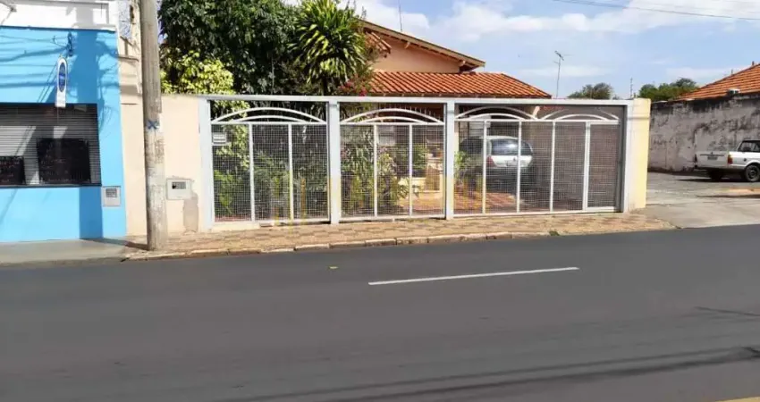 Casa com 3 quartos à venda no Centro, Araraquara 