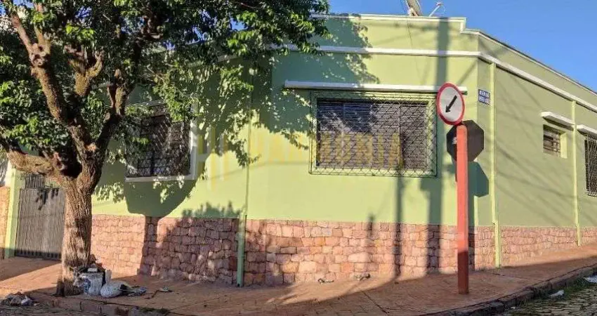 Casa com 3 quartos à venda no Centro, Araraquara