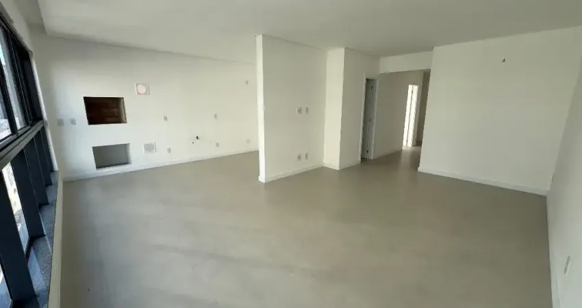 Apartamento novo com 03 suítes à venda em Balneário Camboriú