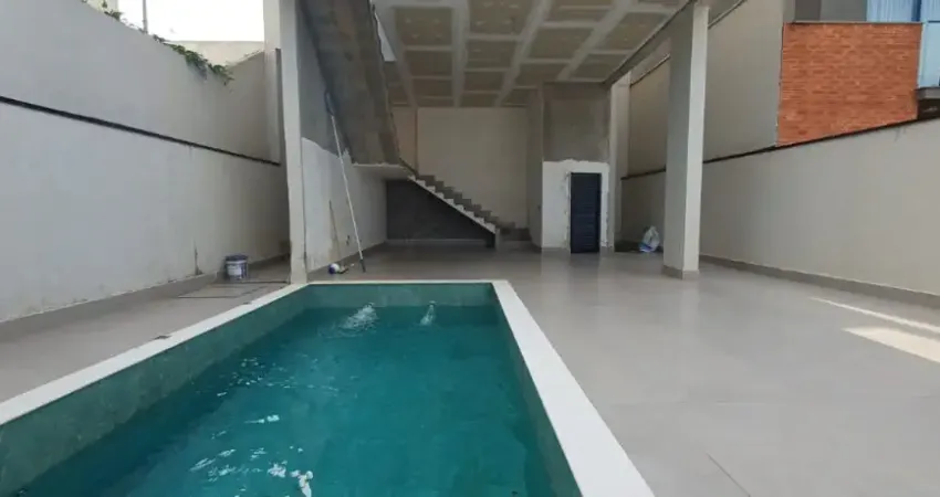 Casa nova a venda 297 m² 3 quartos 1 suíte 6vagas condomínio Granja Vianna Cotia - SP