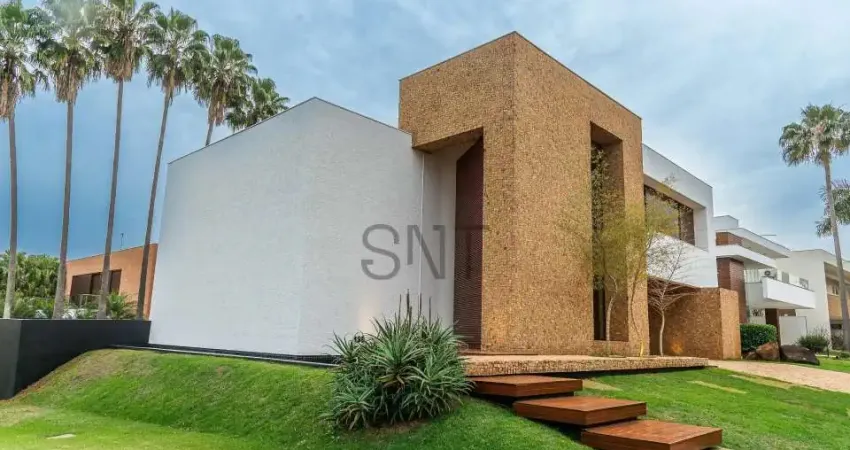 Condomínio Royal Park - 660 m² de área construída - 4 suítes