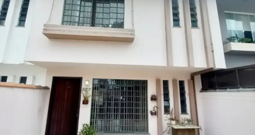 Casa com 3 quartos à venda no Barreirinha, Curitiba 