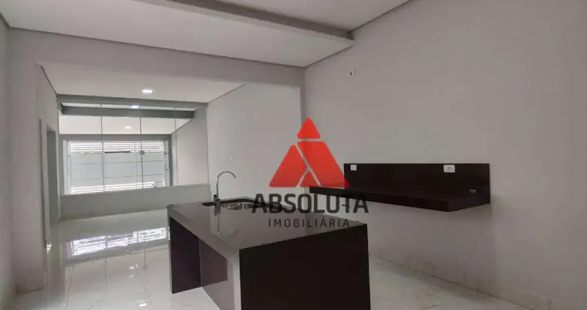 Casa nova com 03 dormitórios