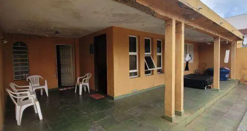 Casa com 4 dormitórios à venda, 200 m² por R$ 500.000 - Jardim São Roque - Americana/SP
