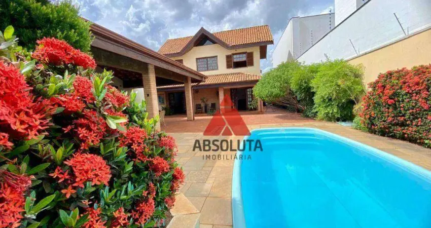 Ótima localização, bairro calmo e seguro, próximo do Jardim Botânico e Parque Ecológico. Área total 440 m2 Área construída 270 m2 A casa possui 3