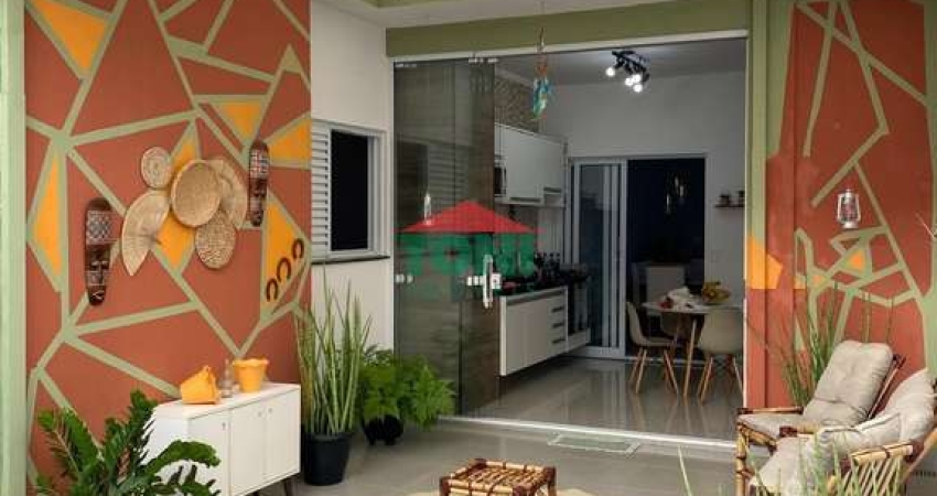 Casa em Condomínio à Venda em Localização Privilegiada: 2 Quartos, 1 Suíte, 2 Salas, 2 Banheiros. Espaço Gourmet e 75m² de Conforto!