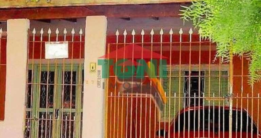 Casa à venda em Salto-SP, no Jardim Saltense, com 2 quartos, 1 sala, 2 vagas de garagem e 158,60 m² de área