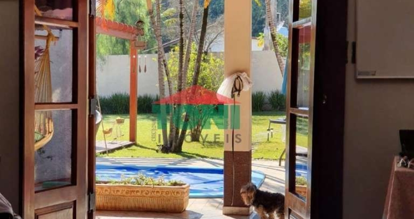 Casa em Condomínio à Venda em Salto-SP, Bairro Zuleika Jabour: 2 Quartos, 1 Sala, 1 Banheiro, 250m² de Área. Venha Conferir!