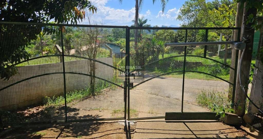 Chácara para Venda em Taubaté, Jardim Sandra Maria, 3 dormitórios, 1 suíte, 2 banheiros, 6 vagas