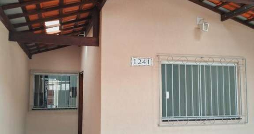 Casa para Venda em Taubaté, Jardim Continental II, 2 dormitórios, 1 suíte, 1 banheiro, 2 vagas