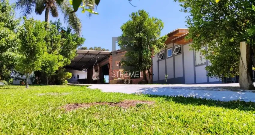 Casa para Venda em Guarapuava, Santa Cruz, 4 dormitórios, 1 suíte