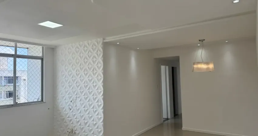 Apartamento Três Quartos sendo Uma Suíte para Venda no Imbuí