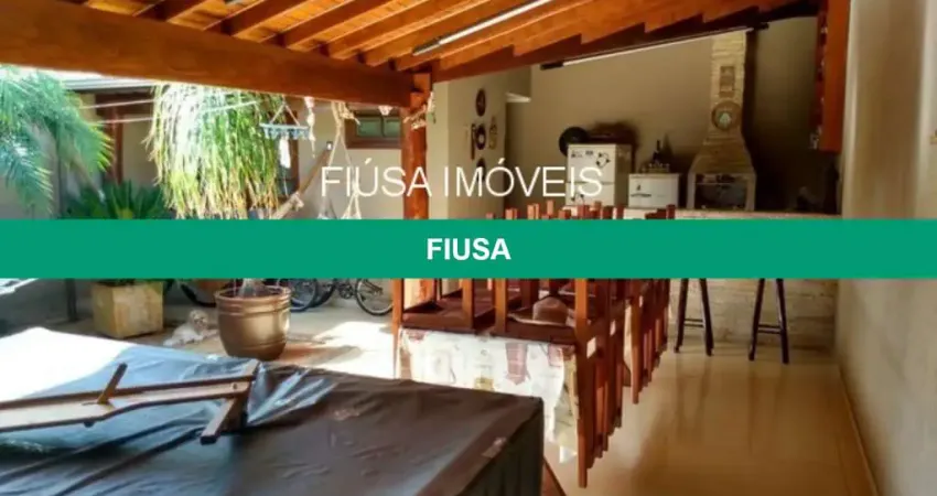 Casa com 3 quartos à venda na RUA JOSÉ POLICENO BERNARDES, Santa Cruz, Batatais