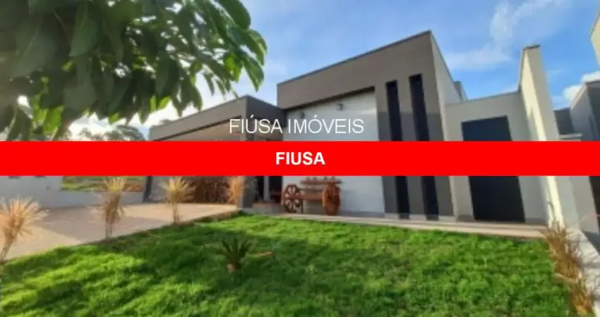 Casa com 3 quartos à venda na R 1, 1, Centro, Cravinhos