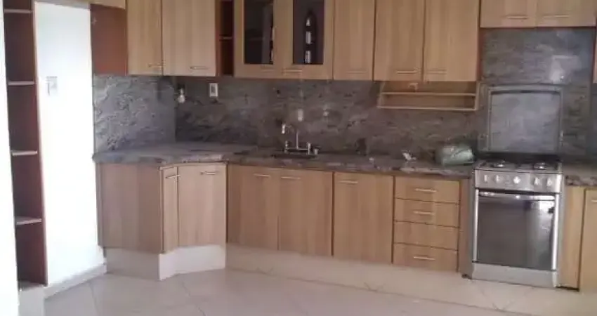 VENDA DE CASA TÉRREA COM EDÍCULA, 220m², 3 DORMITÓRIOS, 3 VAGAS NA CIDADE LUIZA CIDADE LUIZA, JUNDIAÍ.