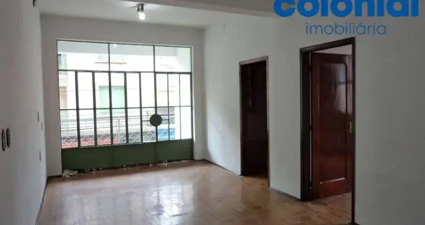 APARTAMENTO NO CENTRO, NÃO TEM VAGA DE GARAGEM.