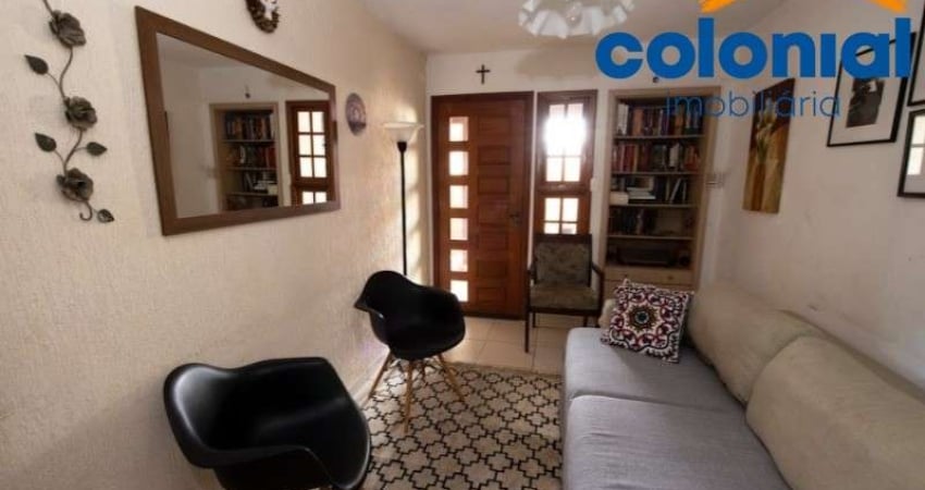 2 CASAS INDEPENDENTES NO MESMO TERRENO, 1 COM 2 QUARTOS E OUTRA COM 1 QUARTO