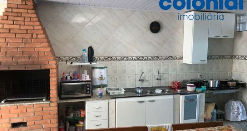 CASA COM 04 QUARTOS/01 SUÍTE NA REGIÃO DO BOTUJURU.