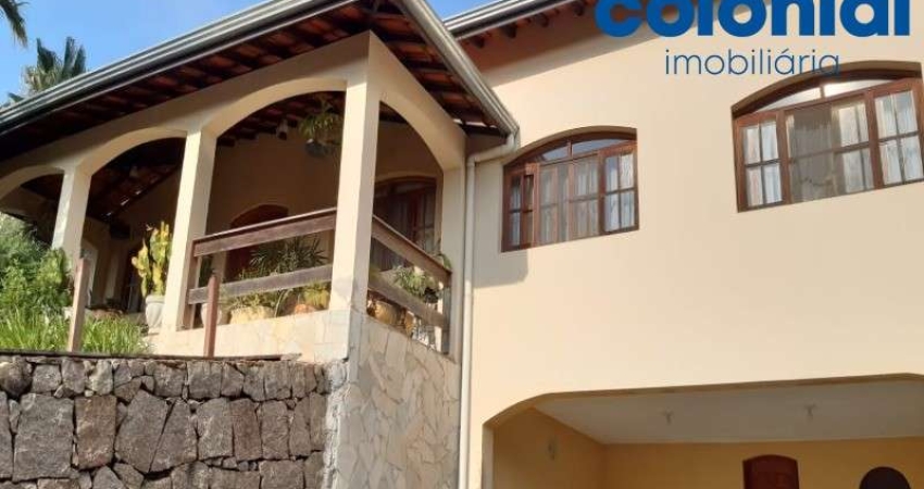 EXCELENTE CASA COM 4 QUARTOS SENDO 1 SUÍTE NO PARQUE DA FAZENDA EM  ITATIBA