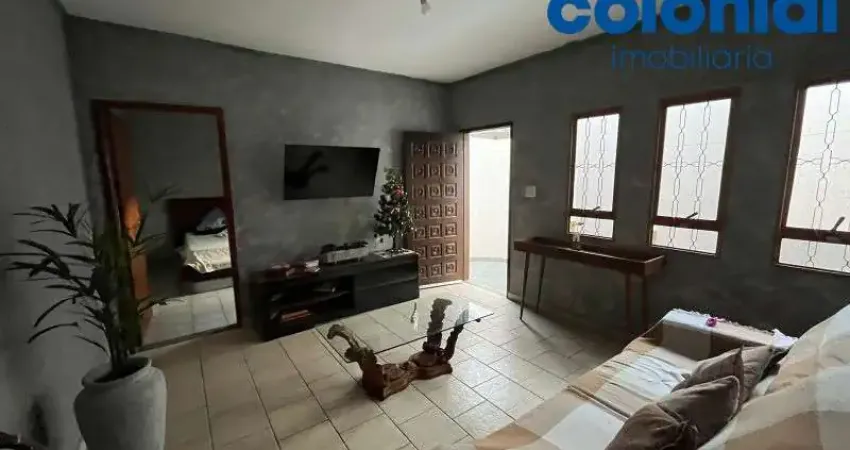Casa Térrea à venda em Várzea Paulista-SP, Jardim Buriti, 3 quartos, 1 sala, 2 banheiros, 4 vagas de garagem, 209m².