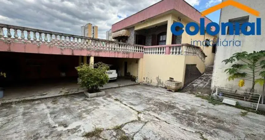 OPORTUNIDADE: CASA COM 02 QUARTOS/1 SUÍTE + EDÍCULA. ÓTIMA PARA INVESTIMENTO.