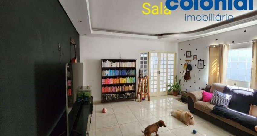 SOBRADO A VENDA COM 3 DORMITÓRIOS, SENDO 1 SUÍTE, COM SACADA, 2 VAGAS DE GARAGEM.JARDIM TULIPAS, JUNDIAÍ.
