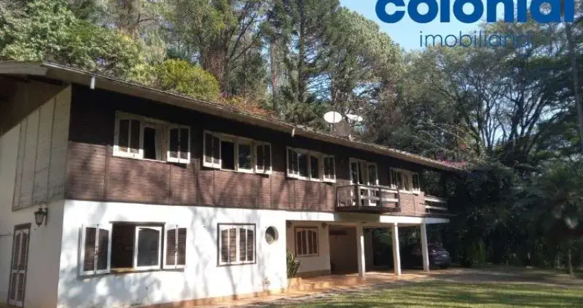 ÓTIMO INVESTIMENTO: SÍTIO COM LAGOS, ÁREA VERDE E CASAS.