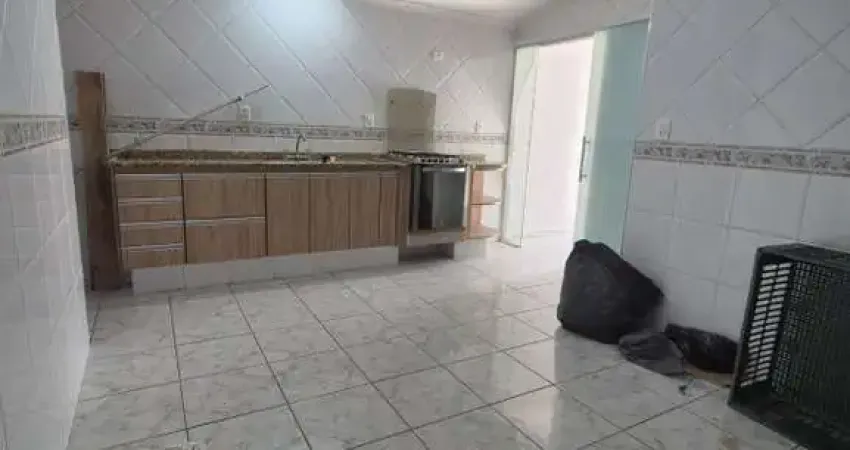 Casa térrea com 2 quartos sendo 1 suíte com 2 vagas de garagem no parque guarani em várzea paulista