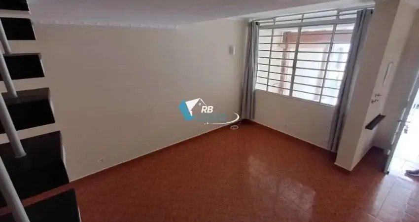 Abaixo do Preço Localização Nobre (Sobrado) para Venda, 2 dorm(s), 1 vaga(s), 82 m²