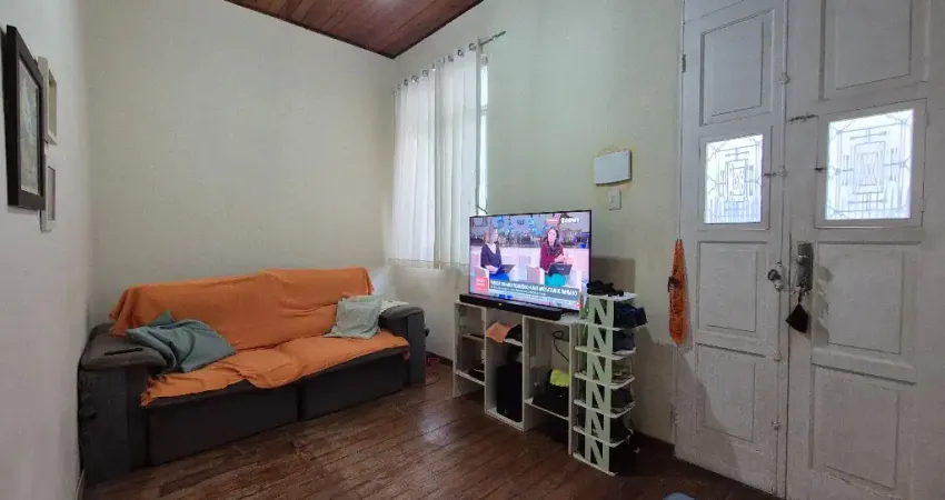 Excelente casa de vila, 2qts em ótima localização