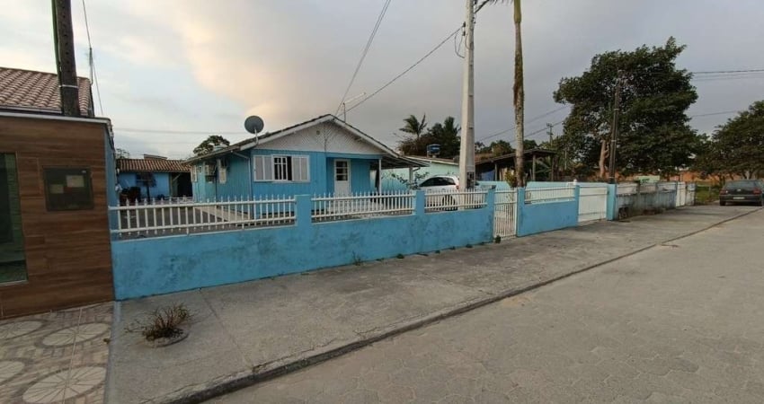 Casa com 3 quartos à venda na Rua Volnei Alfredo Porto, 001, Araçatuba, Imbituba