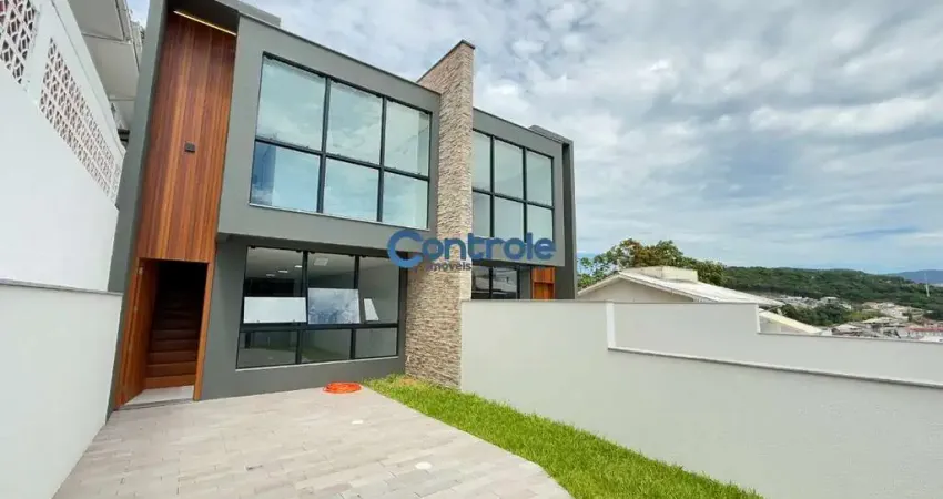 Casa com 3 quartos à venda na Rua José Fermino da Silva, 230, Forquilhas, São José