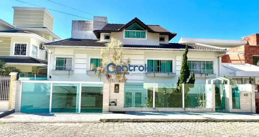 Casa com 5 quartos à venda na Rua Mário Estevão dos Santos, 200, Ponta de Baixo, São José
