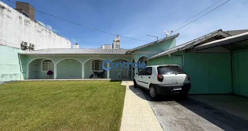 Casa com 3 quartos à venda na Rua Francisco Pedro Cunha, 73, Roçado, São José